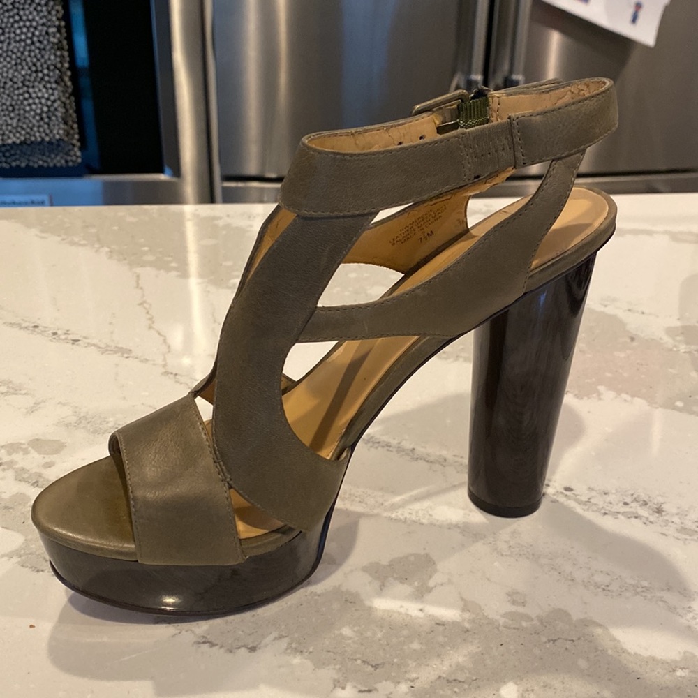 Nine West Merckie platform sandal